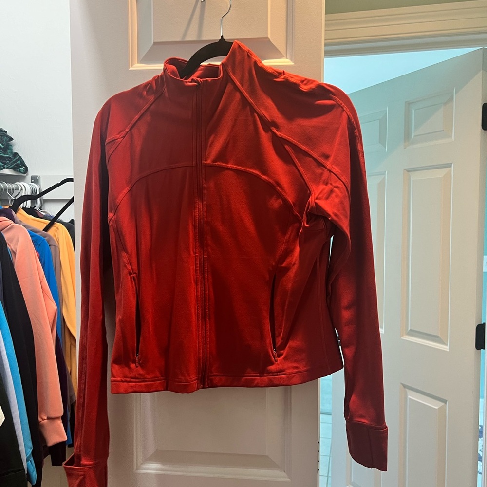 Lululemon Define Cayenne